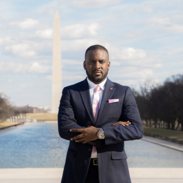 Dimitri Bien-Amié in front of the Washington Monument