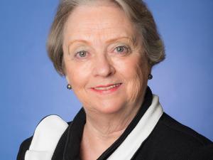 Elliott alumna Joetta Miller