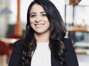 Dr. Nilofar Sakhi Headshot