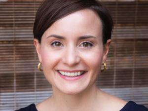 Laura Sheehan headshot