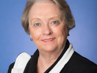Elliott alumna Joetta Miller