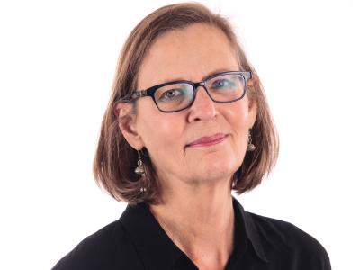 Janet Steele headshot