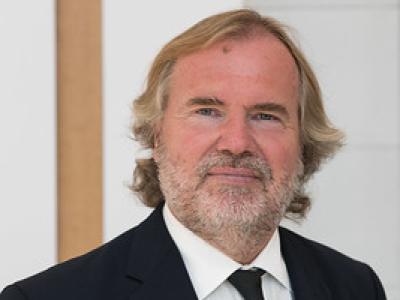 Headshot of Peter Rollberg