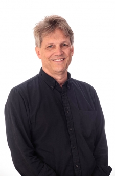 Headshot of Joel Kuipers