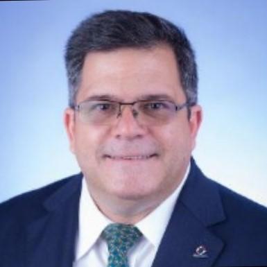 Alumnus Manny Gonzalez