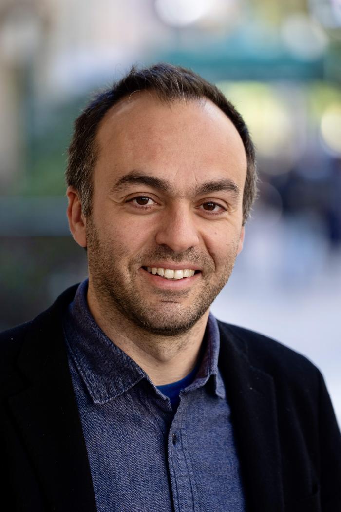 Harris Mylonas headshot