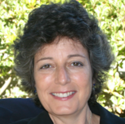 Lynne Weil headshot