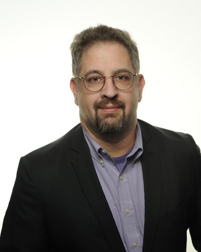 Josh Reiter headshot