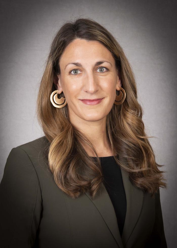 Rachel Metz headshot