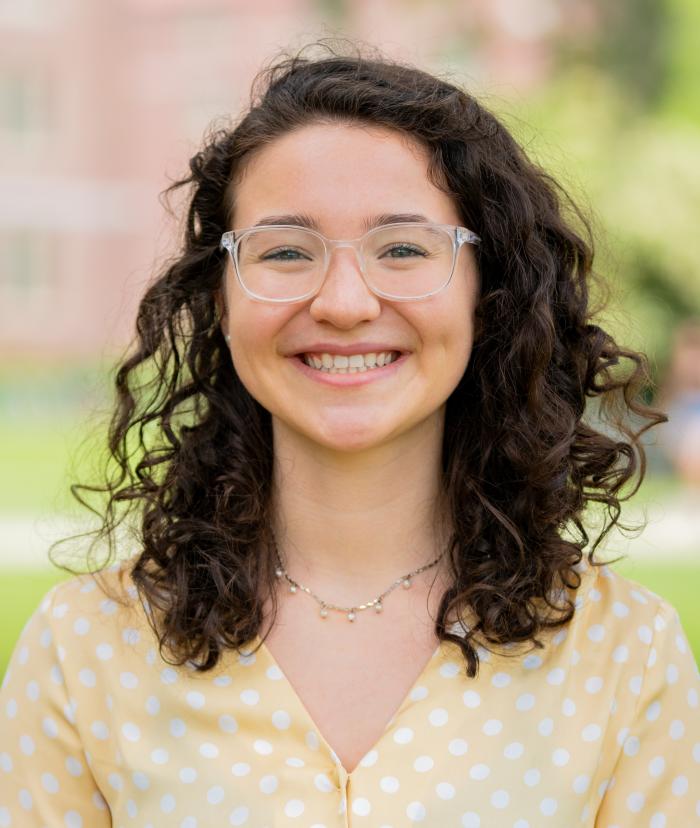 Kaitlin Bell headshot