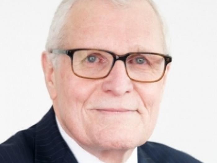 Headshot of Herbert Davis