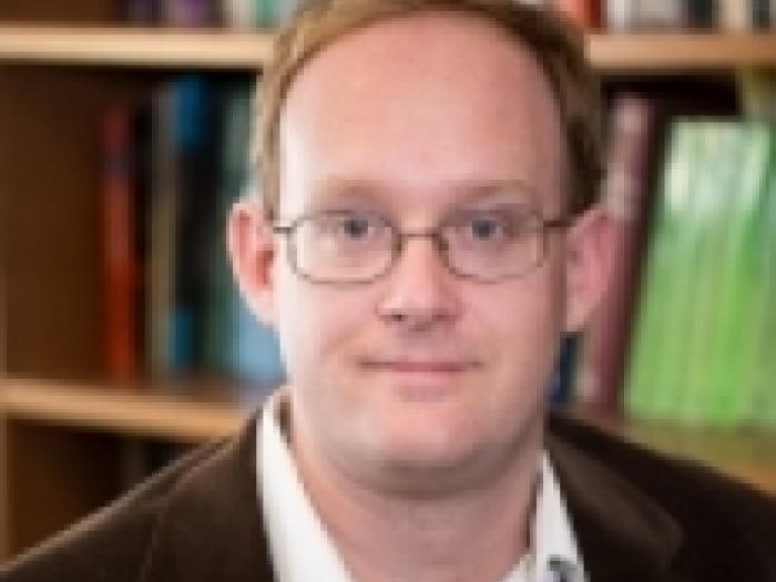 headshot of Eric Grynaviski