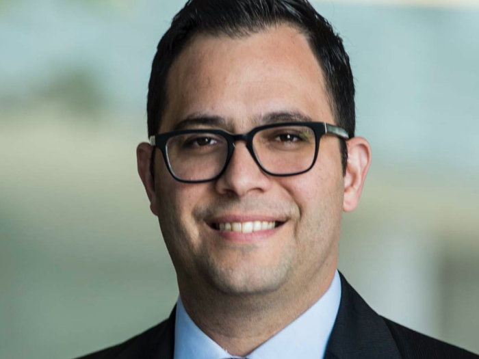 Derek Justin Grossman headshot