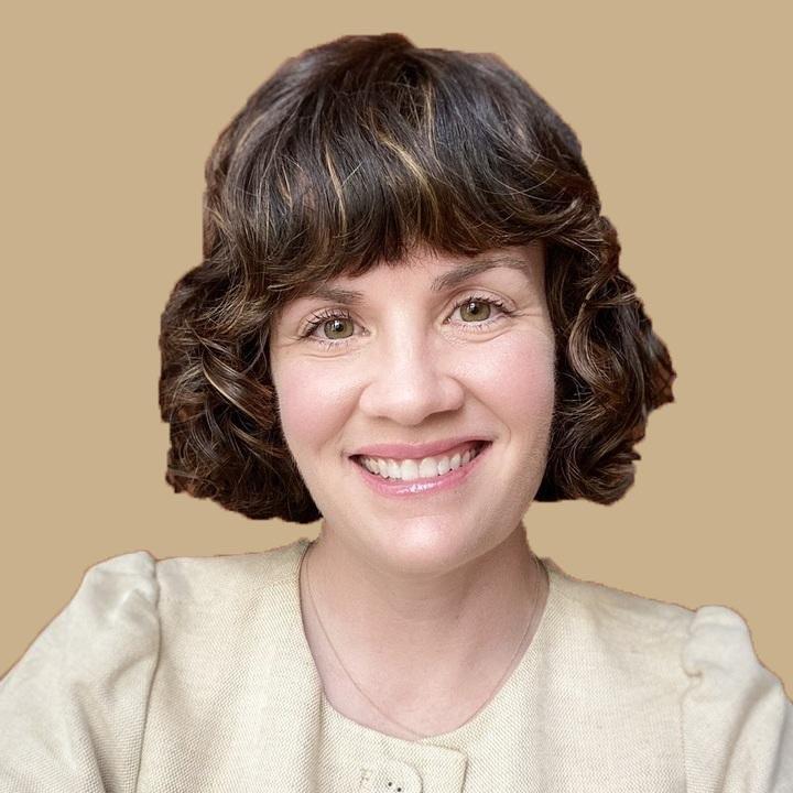 Sarah Denes headshot